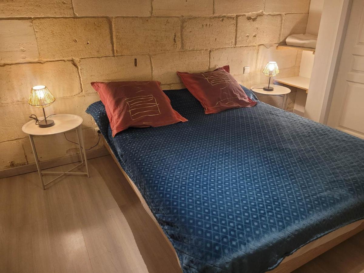 Chez Jeanfi Bed and Breakfast Fronsac  Eksteriør billede